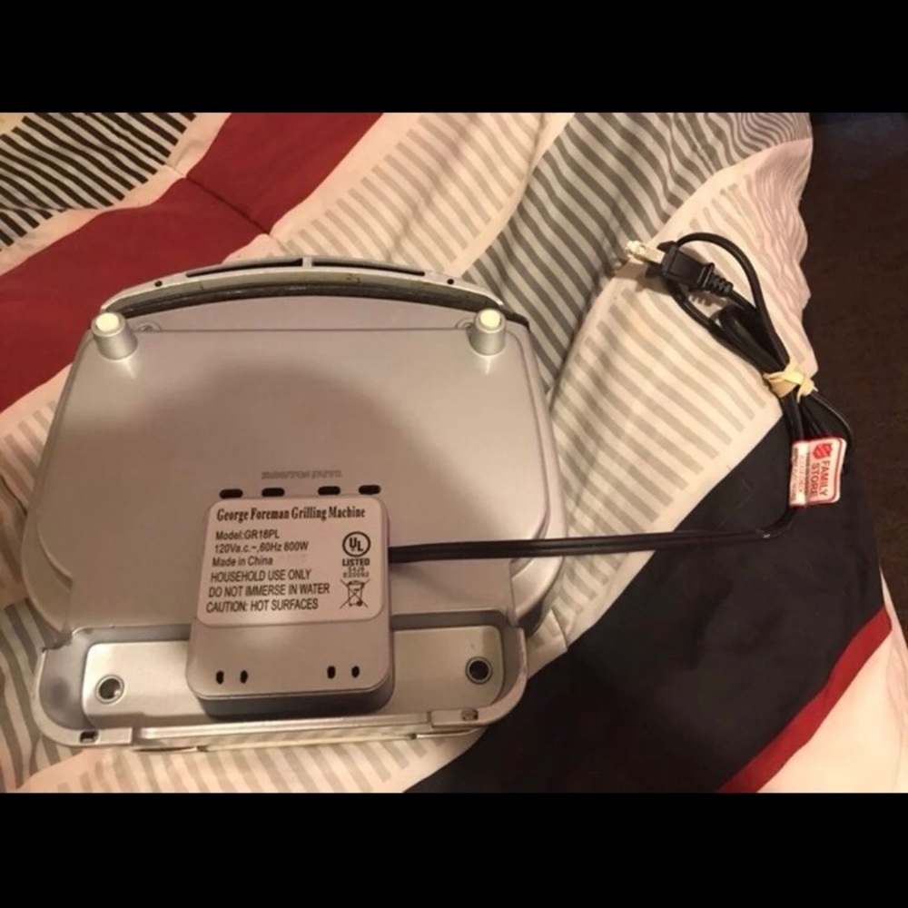 George Foreman Grilling Machine - Picture 3 of 6